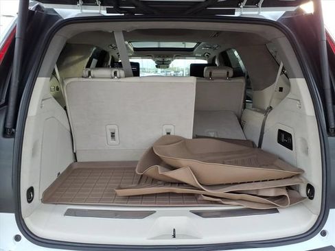 Used 2024 Cadillac Escalade Sport Platinum AWD/4WD image 23