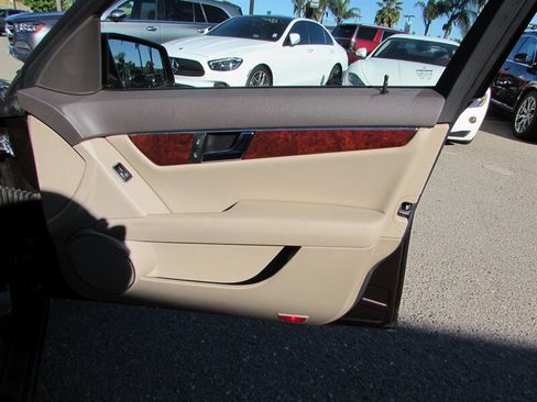 Used 2011 Mercedes-Benz C 300 Sedan image 27