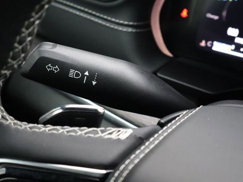 Used 2024 Jeep Grand Cherokee Overland image 22