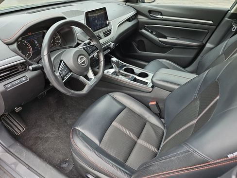 Used 2024 Nissan Altima 2.5 SR FWD image 18