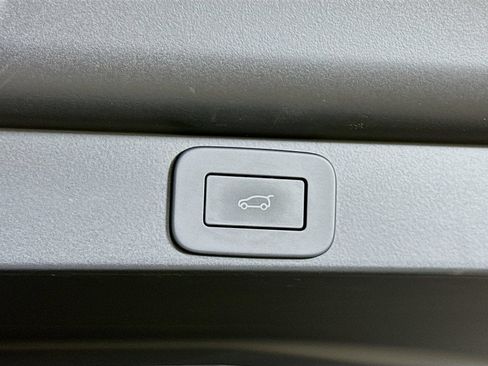 Used 2023 Land Rover Range Rover SE AWD/4WD image 39