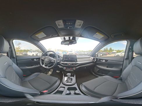 Used 2024 Kia Forte GT-Line FWD image 9