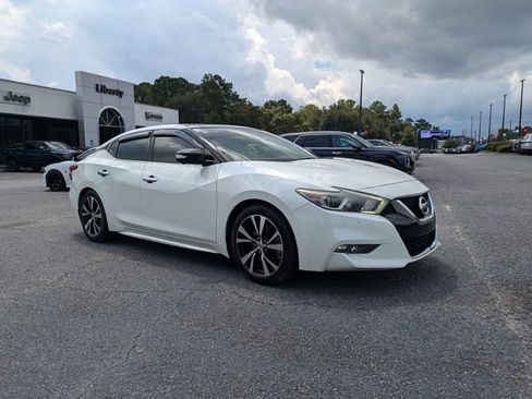 Used 2018 Nissan Maxima Platinum FWD image 3