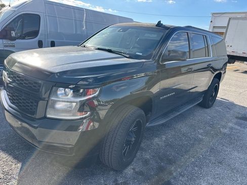 Used 2016 Chevrolet Suburban LT image 1