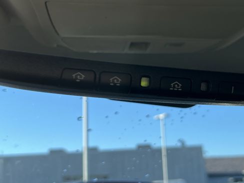 Used 2021 Nissan Rogue Sport SL w/ Premium Package image 32