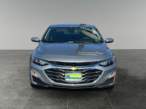Used 2024 Chevrolet Malibu LT FWD image 2