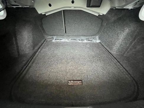 Certified 2025 Volkswagen Jetta SE image 27