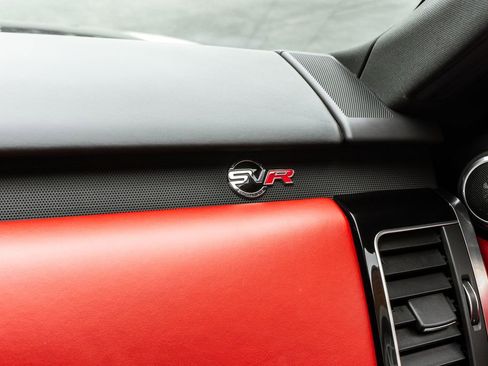 Used 2020 Land Rover Range Rover Sport SVR image 16