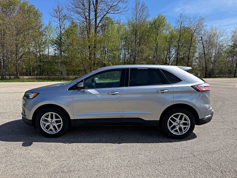 Used 2023 Ford Edge SEL AWD/4WD image 6