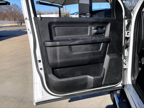 Used 2018 RAM 2500 Tradesman w/ Chrome Appearance Group image 20