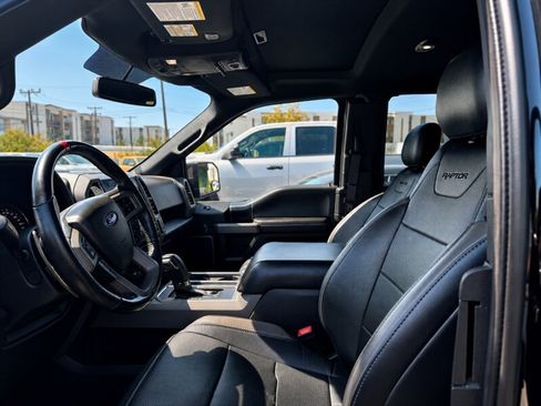 Used 2018 Ford F150 Raptor w/ Equipment Group 802A Luxury AWD/4WD image 4