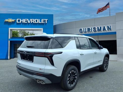 New 2026 Chevrolet Traverse Z71 w/ Enhanced Driving Package AWD/4WD image 3