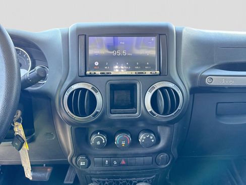 Used 2016 Jeep Wrangler Unlimited Sport AWD/4WD image 27