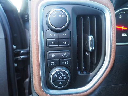 Used 2022 Chevrolet Silverado 3500 High Country image 18