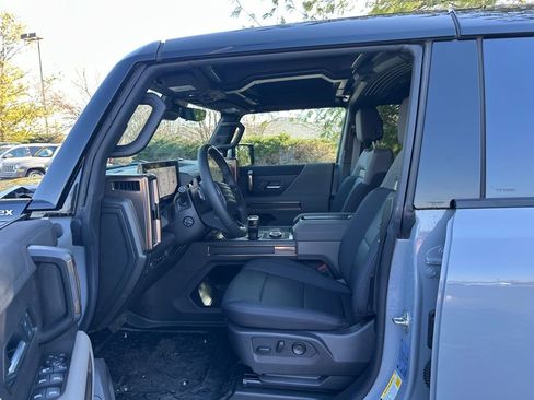 New 2025 GMC Hummer EV 2X w/ Extreme Off-Road Package image 18