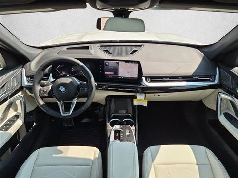 New 2027 BMW X1 xDrive28i AWD/4WD image 15
