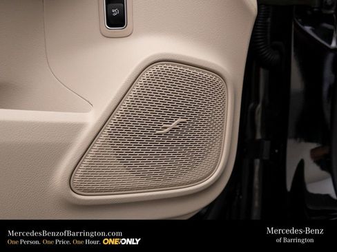 New 2026 Mercedes-Benz GLB 250 4MATIC image 16