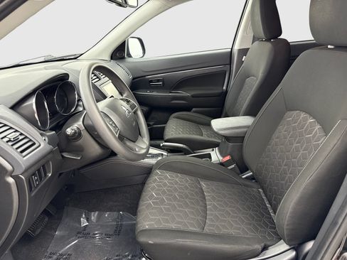 Used 2022 Mitsubishi Outlander Sport ES FWD image 17