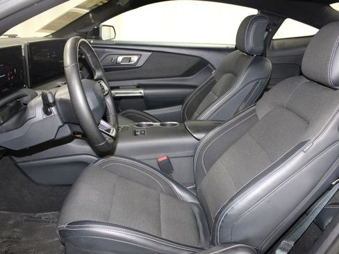 Used 2024 Ford Mustang Coupe image 13