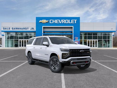 New 2026 Chevrolet Suburban Z71 image 2