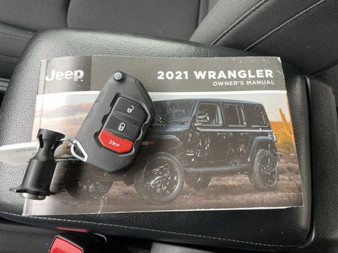 Used 2021 Jeep Wrangler Unlimited Sport image 40