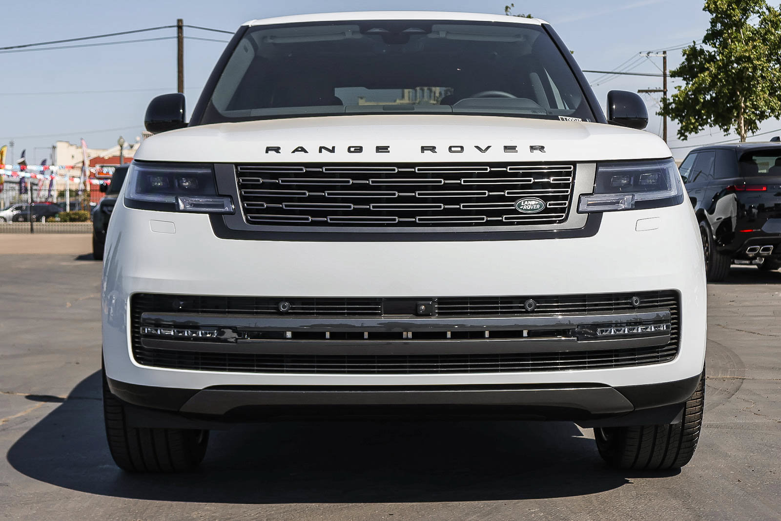 New 2026 Land Rover Range Rover SE AWD/4WD image 2
