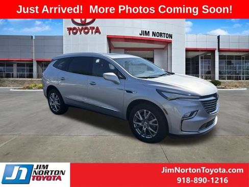 Used 2022 Buick Enclave Essence w/ Experience Buick Package AWD/4WD image 1