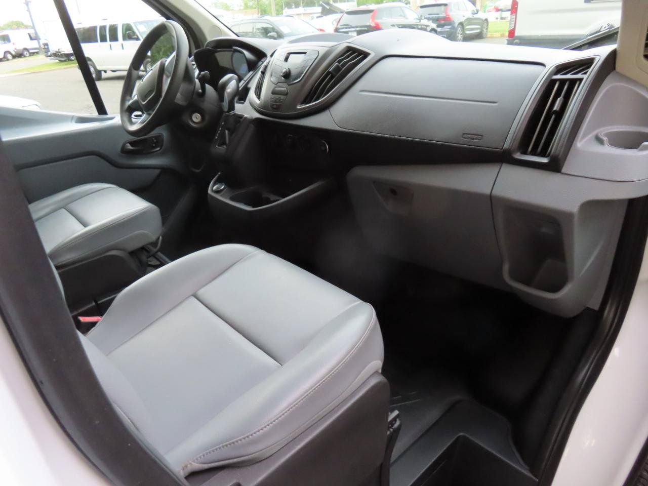 Used 2019 Ford Transit 250 130 Low Roof RWD image 9