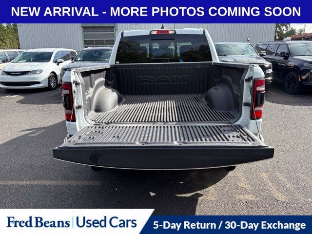 Used 2024 RAM 1500 Laramie AWD/4WD image 7