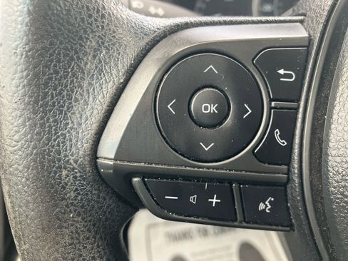 Used 2021 Toyota Corolla LE FWD image 16