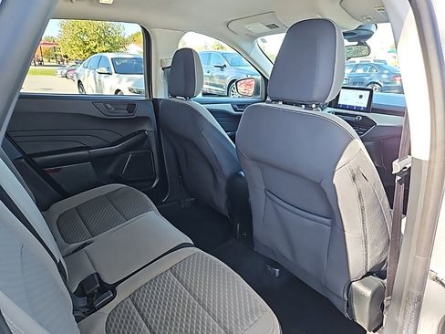 Used 2022 Ford Escape SE image 43