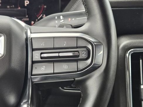 Used 2025 GMC Yukon Denali AWD/4WD image 28