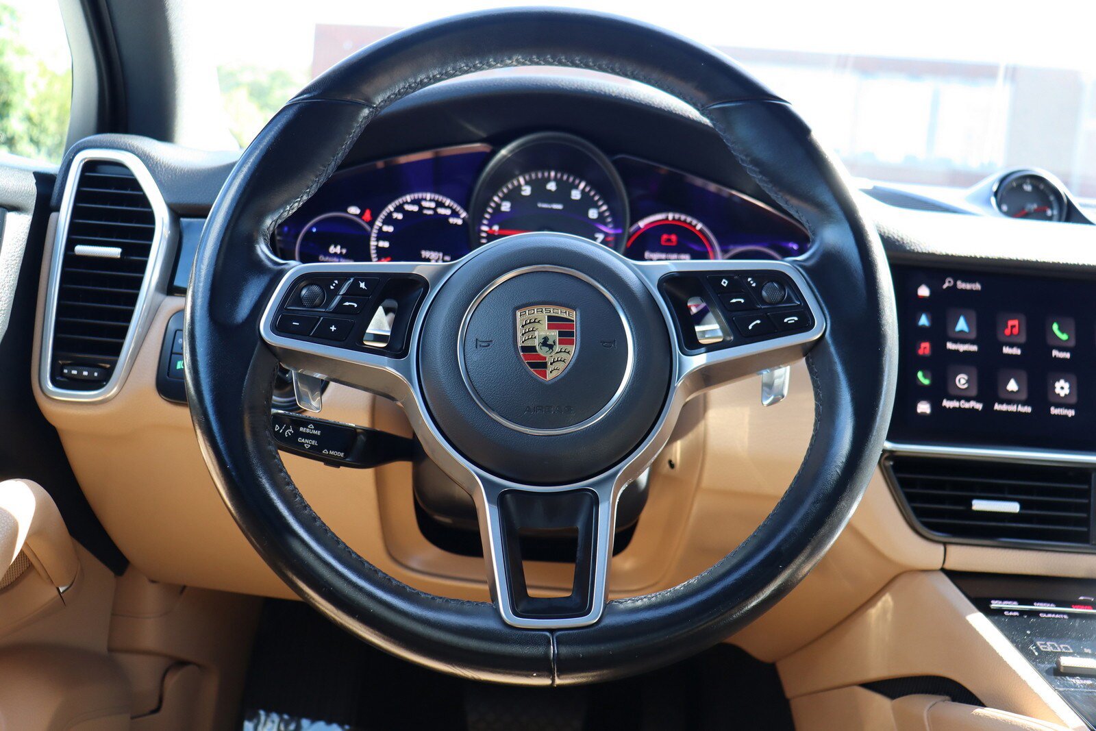 Used 2023 Porsche Cayenne AWD/4WD image 22