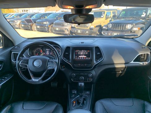 Used 2020 Jeep Cherokee Latitude Lux w/ Trailer Tow Group image 35