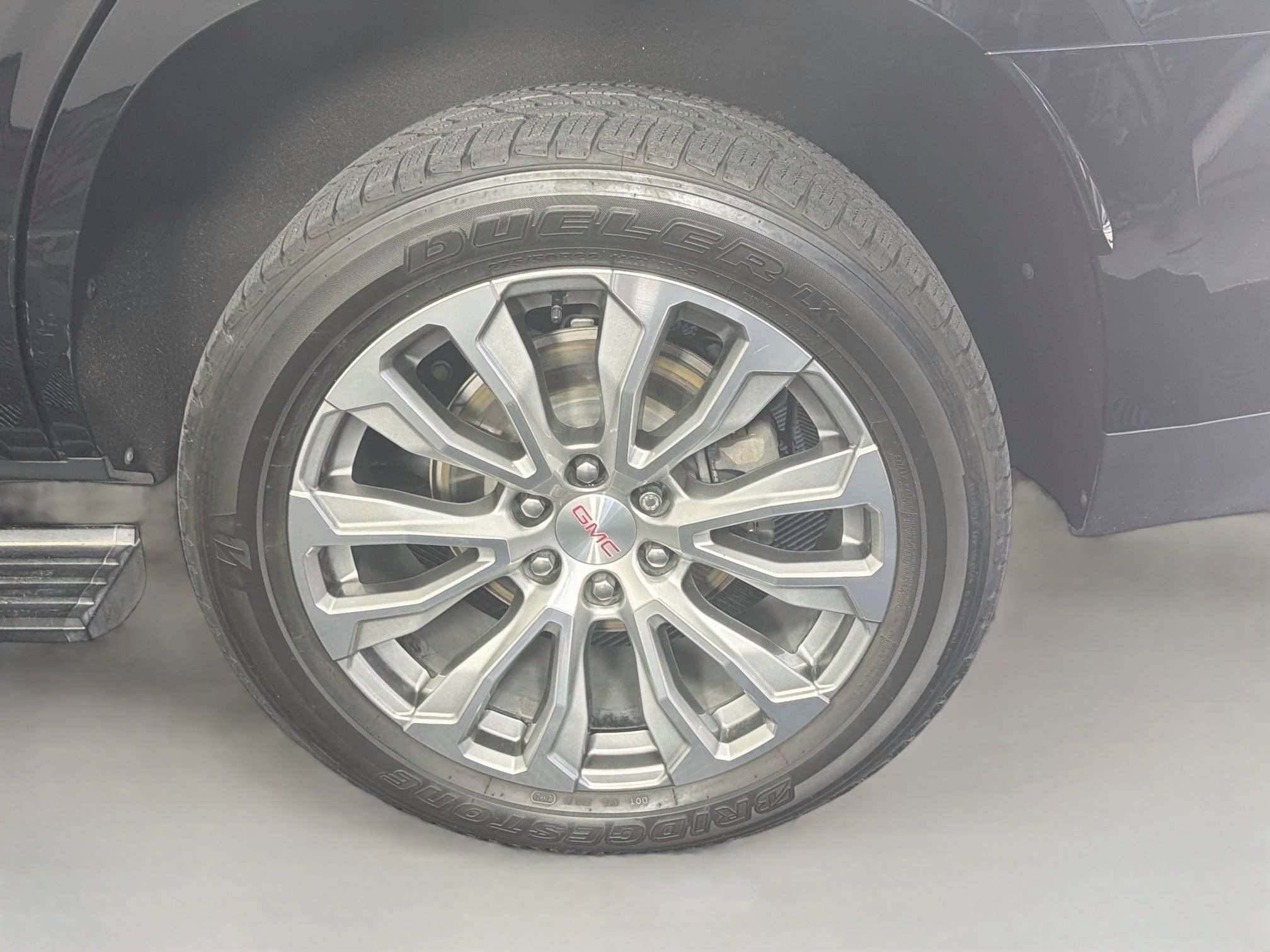 Used 2022 GMC Yukon Denali AWD/4WD image 11
