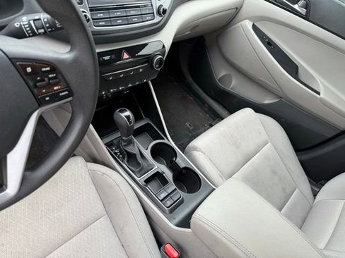 Used 2018 Hyundai Tucson SEL FWD image 6