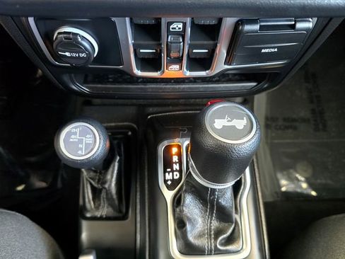 Used 2025 Jeep Wrangler Unlimited Sahara w/ Safety Group image 13