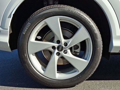 New 2026 Audi Q5 Premium Plus image 7