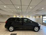 Used 2017 Kia Sedona LX w/ LX Essentials Premium Package image 3