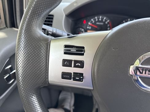 Used 2017 Nissan Frontier SV AWD/4WD image 27