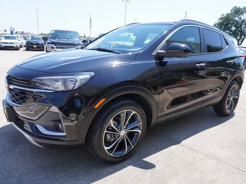 Used 2022 Buick Encore GX Select w/ Advanced Technology Package image 3
