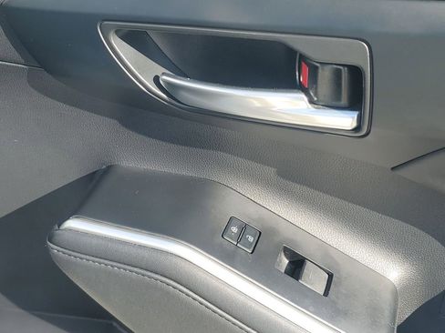 Used 2021 Toyota Highlander XLE image 49