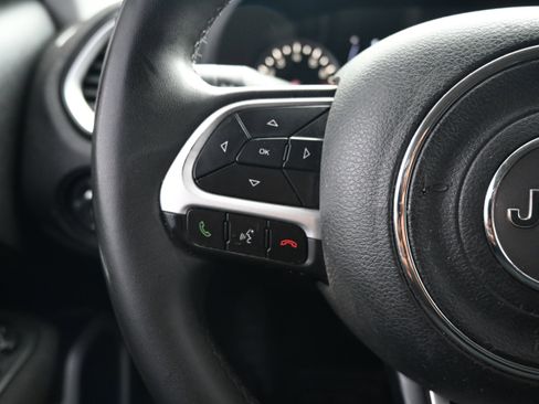 Used 2018 Jeep Renegade Latitude image 19