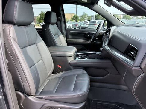 Used 2025 Chevrolet Tahoe RST w/ Comfort Package RWD image 24