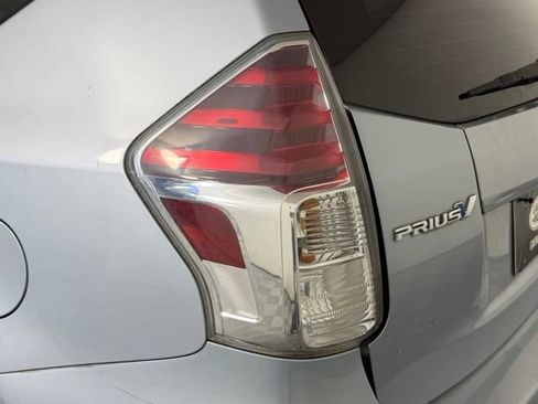 Used 2015 Toyota Prius V Four FWD image 12