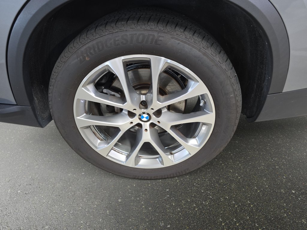 Certified 2024 BMW X5 sDrive40i w/ Premium Package RWD image 29