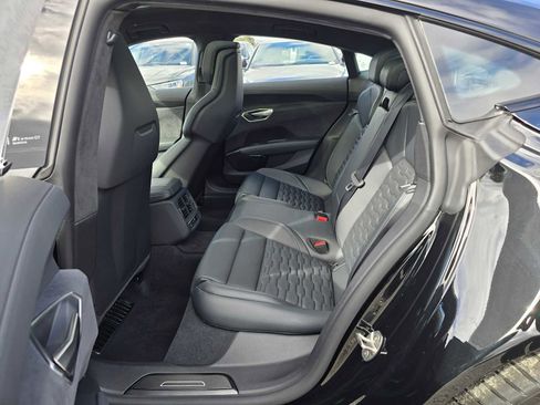 New 2026 Audi S e-tron GT Prestige image 18