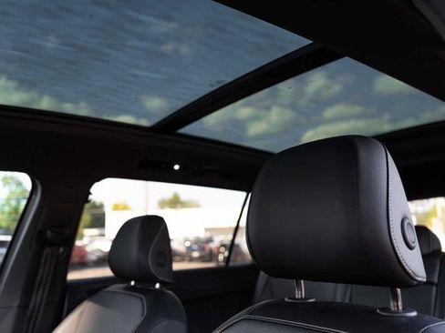 Used 2024 Volkswagen Tiguan SE R-Line image 13