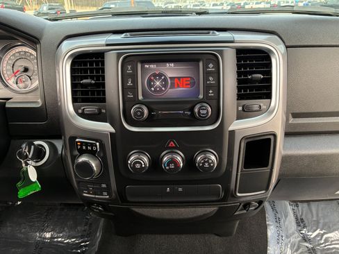 Used 2021 RAM 1500 Classic SLT image 19