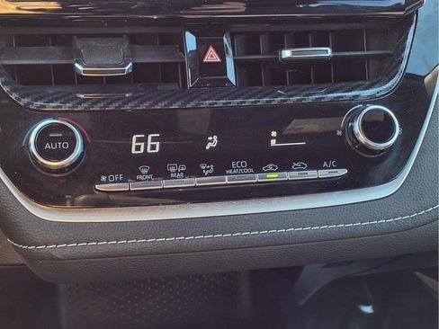 Used 2020 Toyota Corolla SE image 17